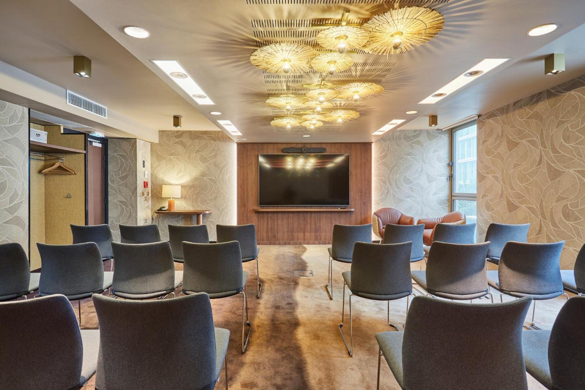 Voco Paris - Porte De Clichy By Ihg מראה חיצוני תמונה