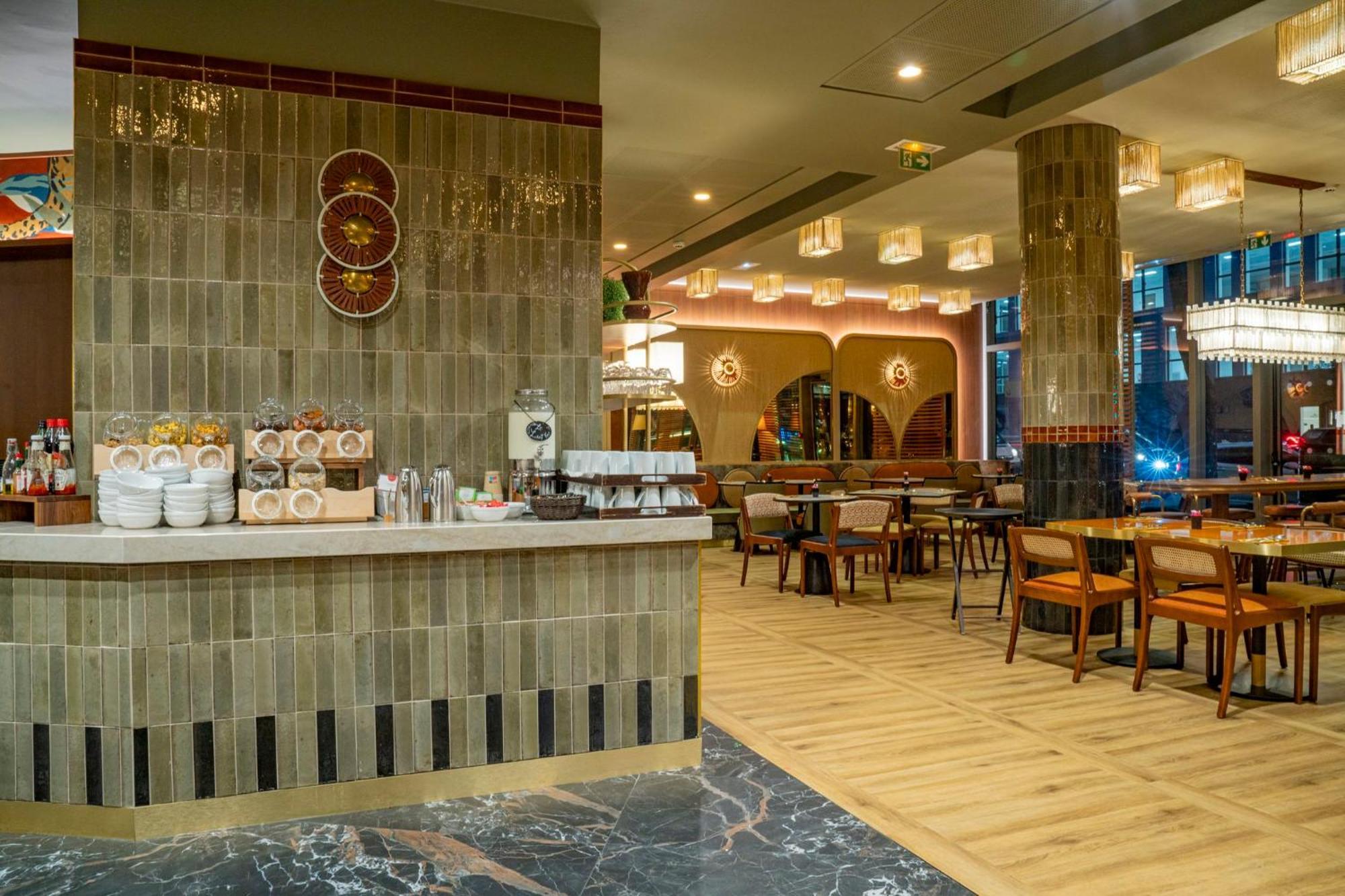 Voco Paris - Porte De Clichy By Ihg מראה חיצוני תמונה