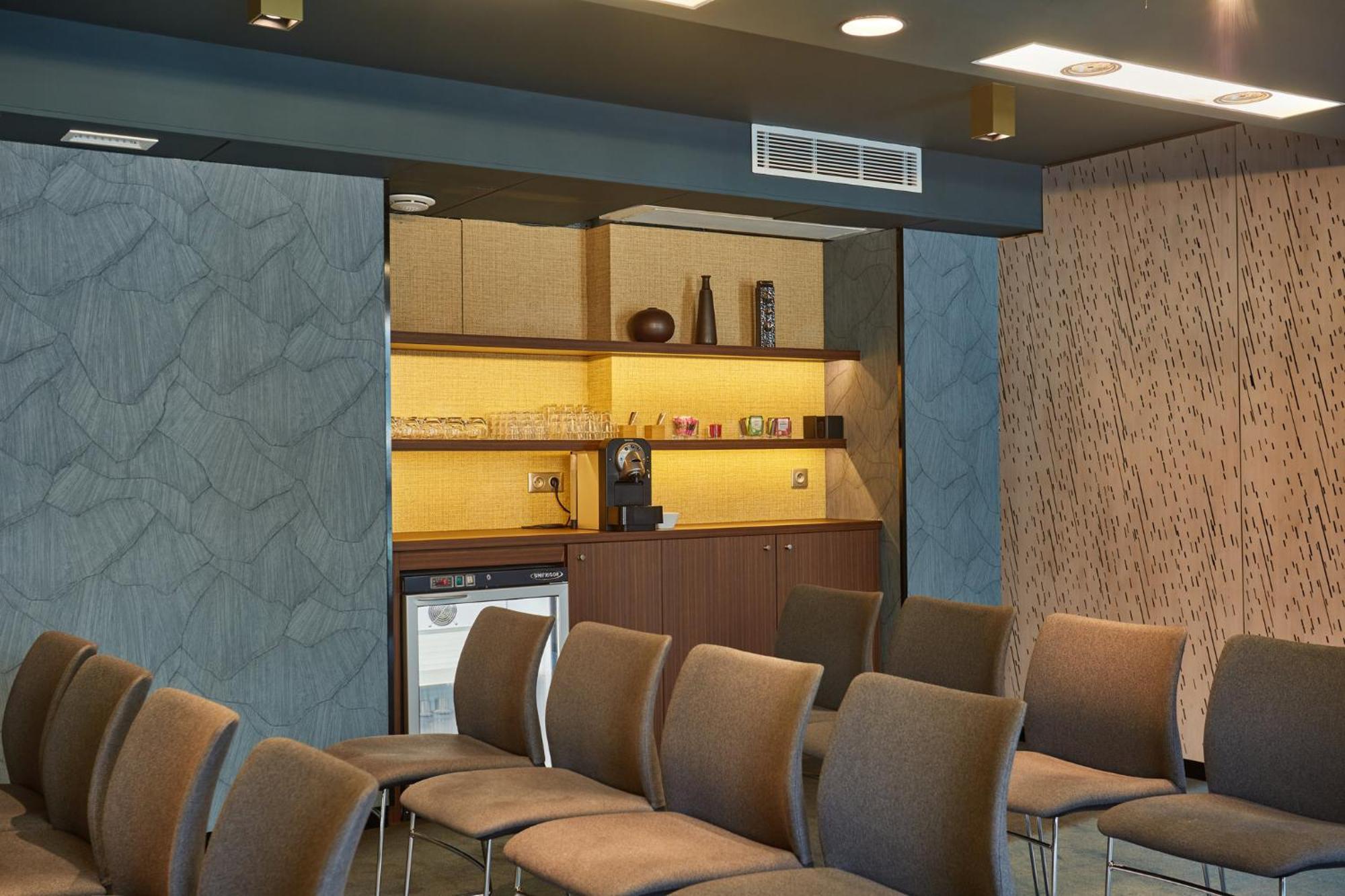 Voco Paris - Porte De Clichy By Ihg מראה חיצוני תמונה